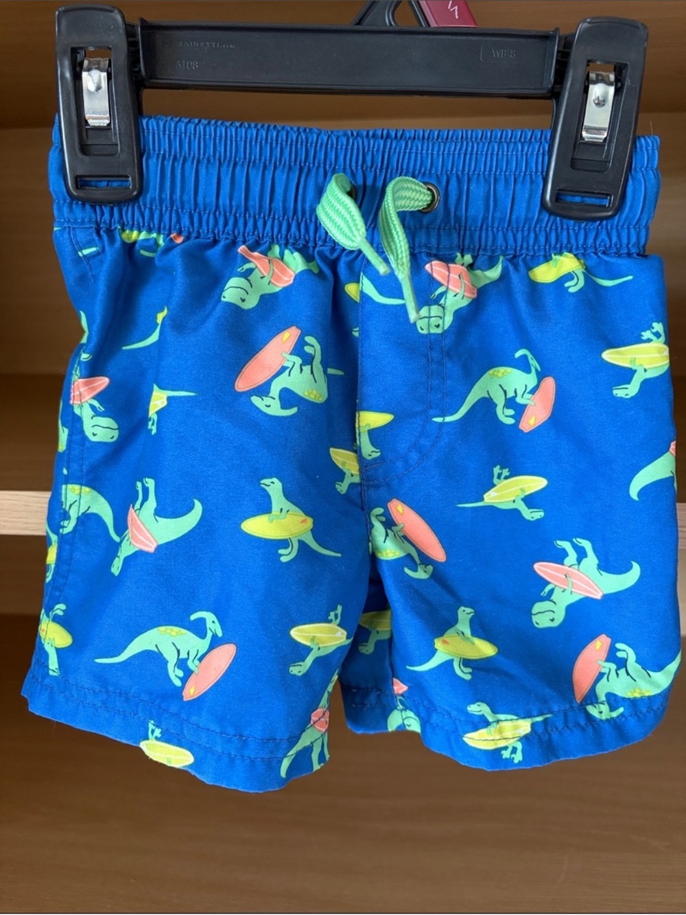 🦖 Carter’s 2-Pc Rash Guard & Swim Trunks Set | 12m - Picture 4 of 8